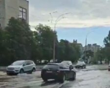 Не злива — у Дніпровському районі Києва стався прорив трубопроводу