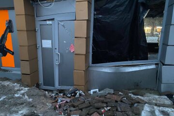 Прокуратура розслідує просідання ґрунту біля станції метро «Деміївська»