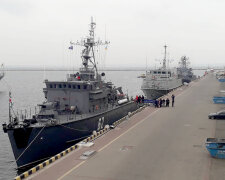 В акваторію Одеси  зайшли чотири кораблі НАТО (відео)