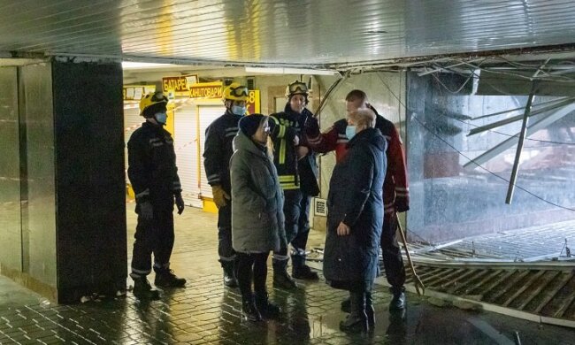 У переході на Майдані полагодили стелю, що звалилася