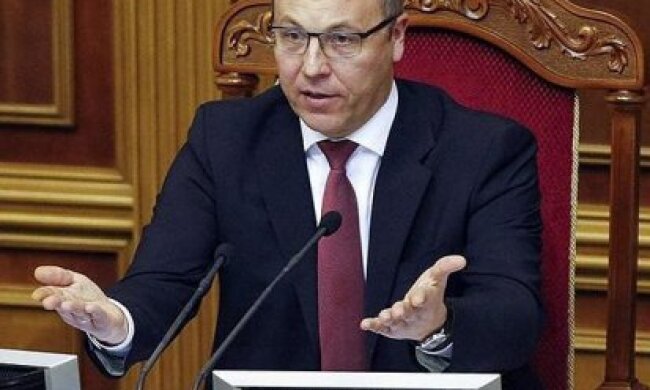 Андрій Парубій готовий провести позачергову сесію, але тільки по закону