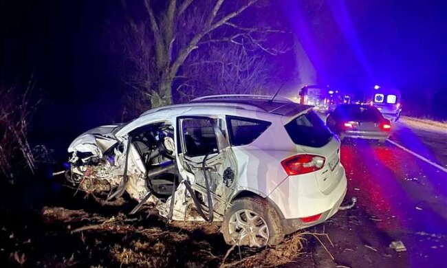 На Київщині зіткнулися дві автівки, серед постраждалих є діти
