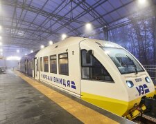 Новий український поїзд Київ-Бориспіль зламався через тиждень роботи
