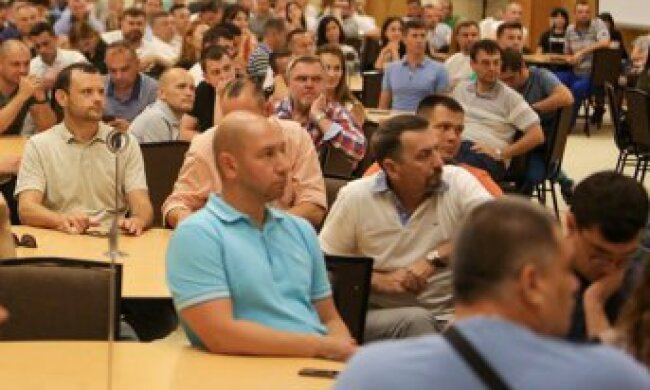 Без європейської інтеграції та духовності: “слугам народу” видали перелік комітетів Ради