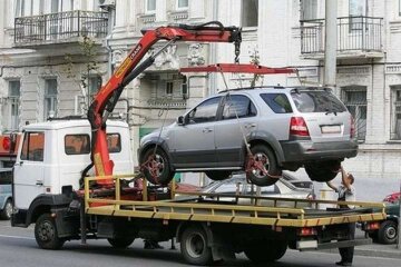 Патрульна поліція Києва погрожує евакуювати авто, припарковані біля шкіл