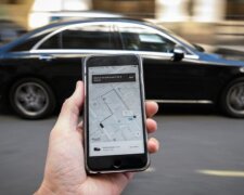 Задивився у навігатор: водій Uber влаштував безглузду аварію на трасі під Києвом (відео)