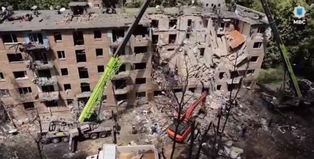 Рятувальники завершили пошуки на місці російського удару у Києві - МВС