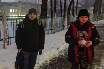 Ледь не загинули під уламками - дітей вигнали на вулицю в Києві, не пустивши до укриття під час тривоги