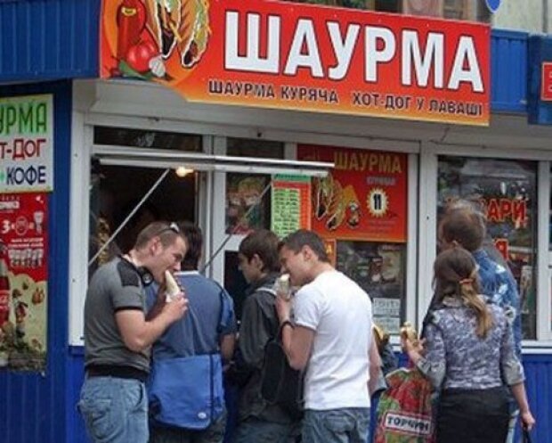 У Києві перевірять кіоски з шаурмою