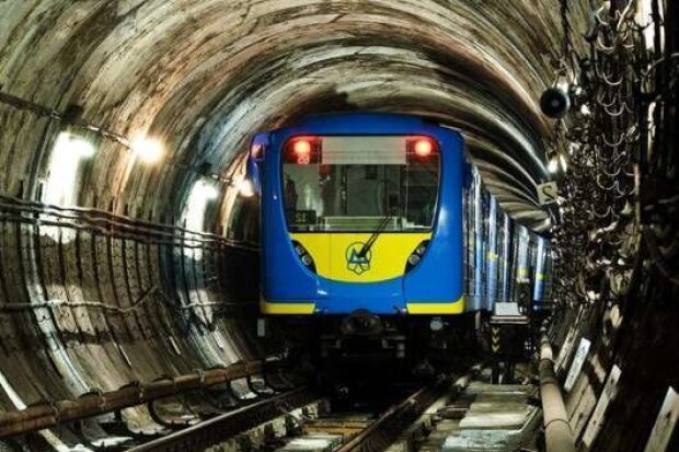Кличко назвав терміни будівництва метро на Троєщину
