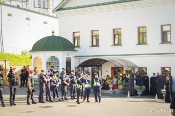 У Києво-Печерській лаврі комісія намагається опечатати ще два корпуси