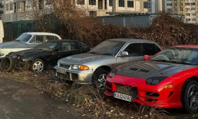 У Києві виявили кладовище рідкісних Mitsubishi