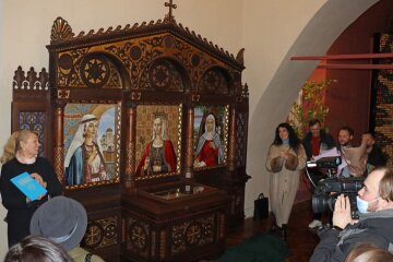 Мозаїчні портрети київських княгинь експонують у соборі Святої Софії