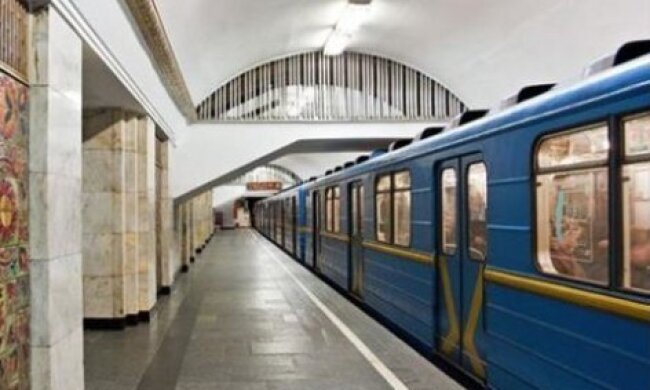Сьогодні на кількох станціях не працюватиме метро