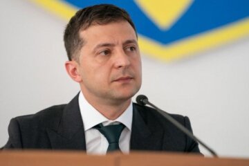 Звільнення політв’язнів: у Зеленського просять про спеціальну людину