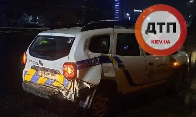 У Києві сталась масштабна ДТП за участю авто поліції (відео)
