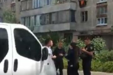 У Києві обстріляли машину (відео)