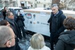 Допомога від Парижа: мер Анн Ідальго особисто привезла Києву нову партію потужних генераторів