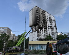 Вибух у багатоповерхівці в Дніпровському районі — рятувальники розбирають завали