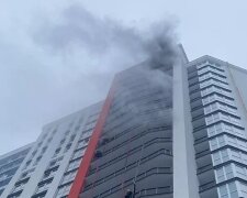 У Києві загорілося десять поверхів у новобудові