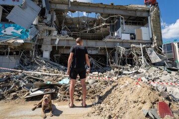 Вибух чуло все місто: РФ двічі за ніч обстріляла ракетами Харків, почалася пожежа