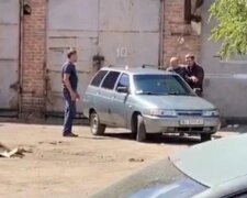 Терорист з Полтави із заручником та гранатою їде на Київ: подробиці