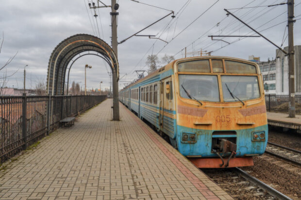 Мінус чотирнадцять: в столиці скасували кілька рейсів міської електрички