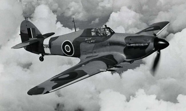 У столиці показали знайдені уламки британських винищувачів "Hurricane"