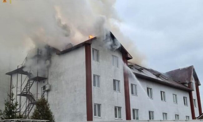 Під Києвом горів п’ятиповерховий готель