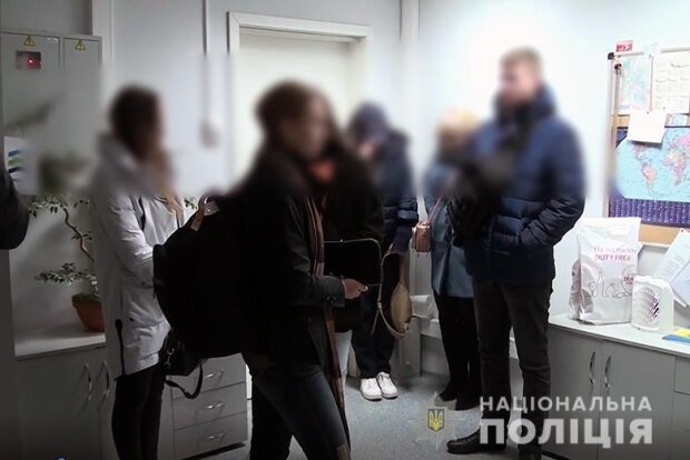 Затримали зловмисників, які вивозили українських дівчат у сексрабство до Туреччини