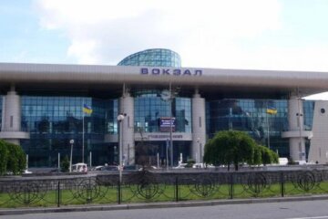 В Києві пропонують запустити тролейбус з Троєщини на залізничний вокзал