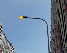 У столичній владі знайшли пояснення "увімкненим вдень вуличним ліхтарям" під час відключень