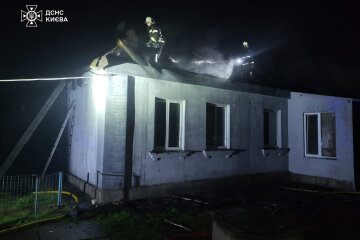 Уламки збитих дронів впали у трьох районах, є постраждалий - КМВА