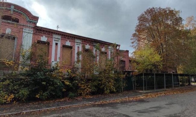 У Києві збираються знести 117-річну історичну будівлю на Татарці, адже Київрада зволікає з рішенням