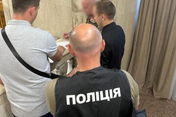 Вручили повістку-протокол — воєнком одного зі столичних ТЦК отримав штраф через призначення близької особи