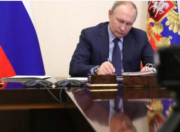 Путін наказував своїм солдатам страчувати українців під час вторгнення – британська розвідка