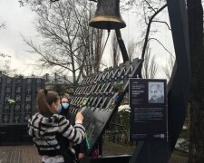 Меморіальний дзвін в Києві вшанував пам’ять першого героя Небесної Сотні