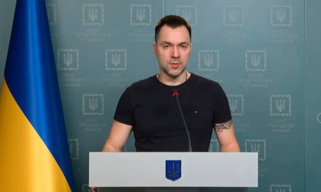 Чорнобаївка 14-0: Арестович розповів про ситуацію на фронті