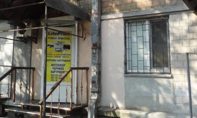 У столиці демонтували більше 1000 незаконних вивісок