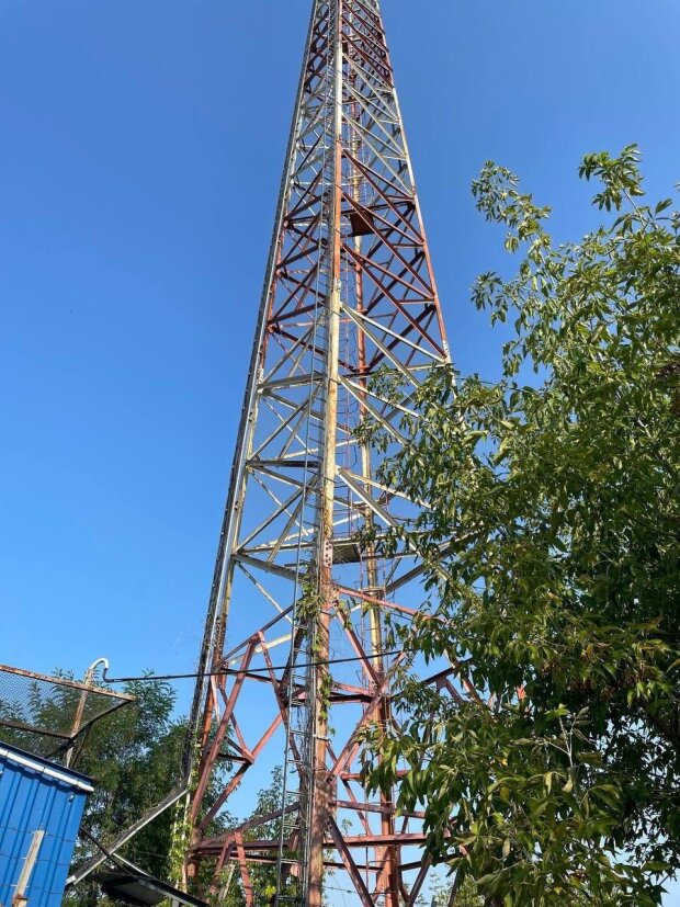 У селі під Києвом біля високовольтних мереж знайдено тіло 14-річного підлітка