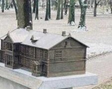 У Києві зруйнували мініатюру Будинку Крістера