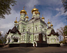 Декомунізація в релігійних спорудах Києва завдяки СБУ - в одному з монастирів УПЦ (МП) тепер немає Миколи ІІ