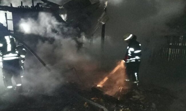 У Дарницькому районі Києва згоріла лазня