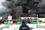 Пожежу в первомайському «Епіцентрі» гасили шість годин