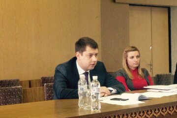 Заволодіння 1200 га землі на Київщині - підозрюваним продовжили обов'язки