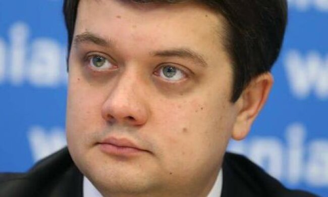 Громадські організації Хмельницької області вимагають від Разумкова перевірити кандидата по 189-му округу