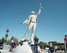 У Києві відкрили пам’ятник Ігорю Сікорському