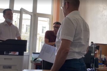 Пашинському вручили обвинувальний акт за напад зі зброєю: реакція екснардепа (відео)