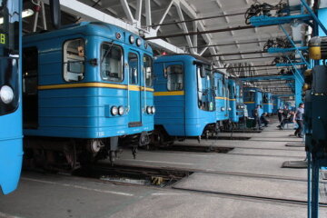 Посадовця столичного метрополітену підозрюють в збитках ₴13,1 млн на постачанні вагонів