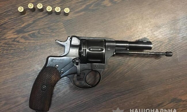 В Білій Церкві невідомий стріляв з вікна автівки